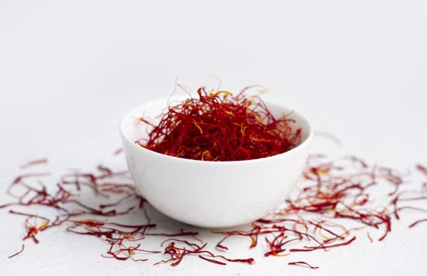 aromatic-saffron-still-life-composition